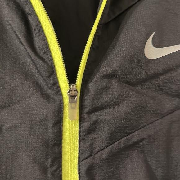 Nike - Running jacket - Picture 4 of 6